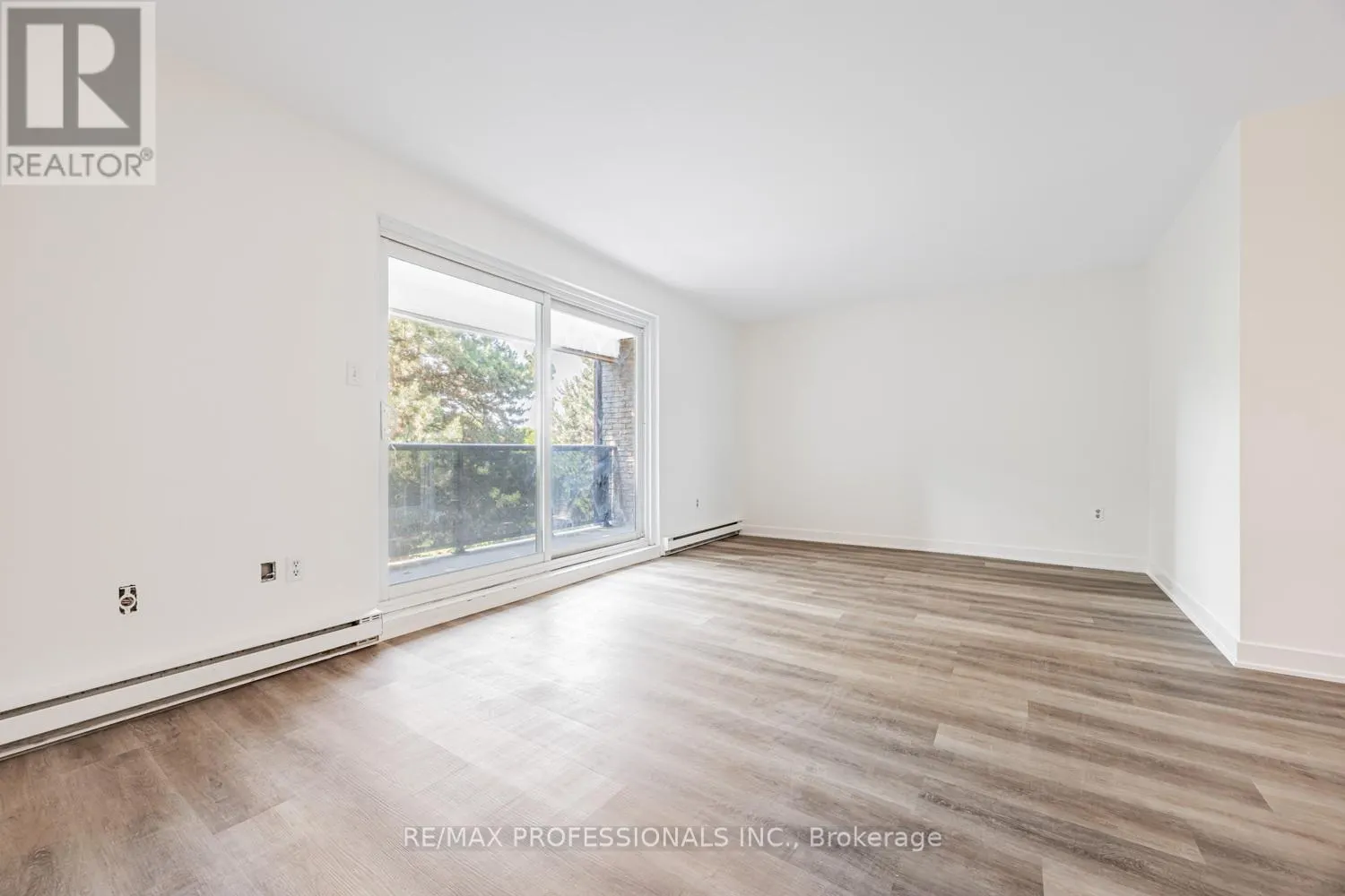 135 - 50 SCARBOROUGH GOLFCLUB ROAD N