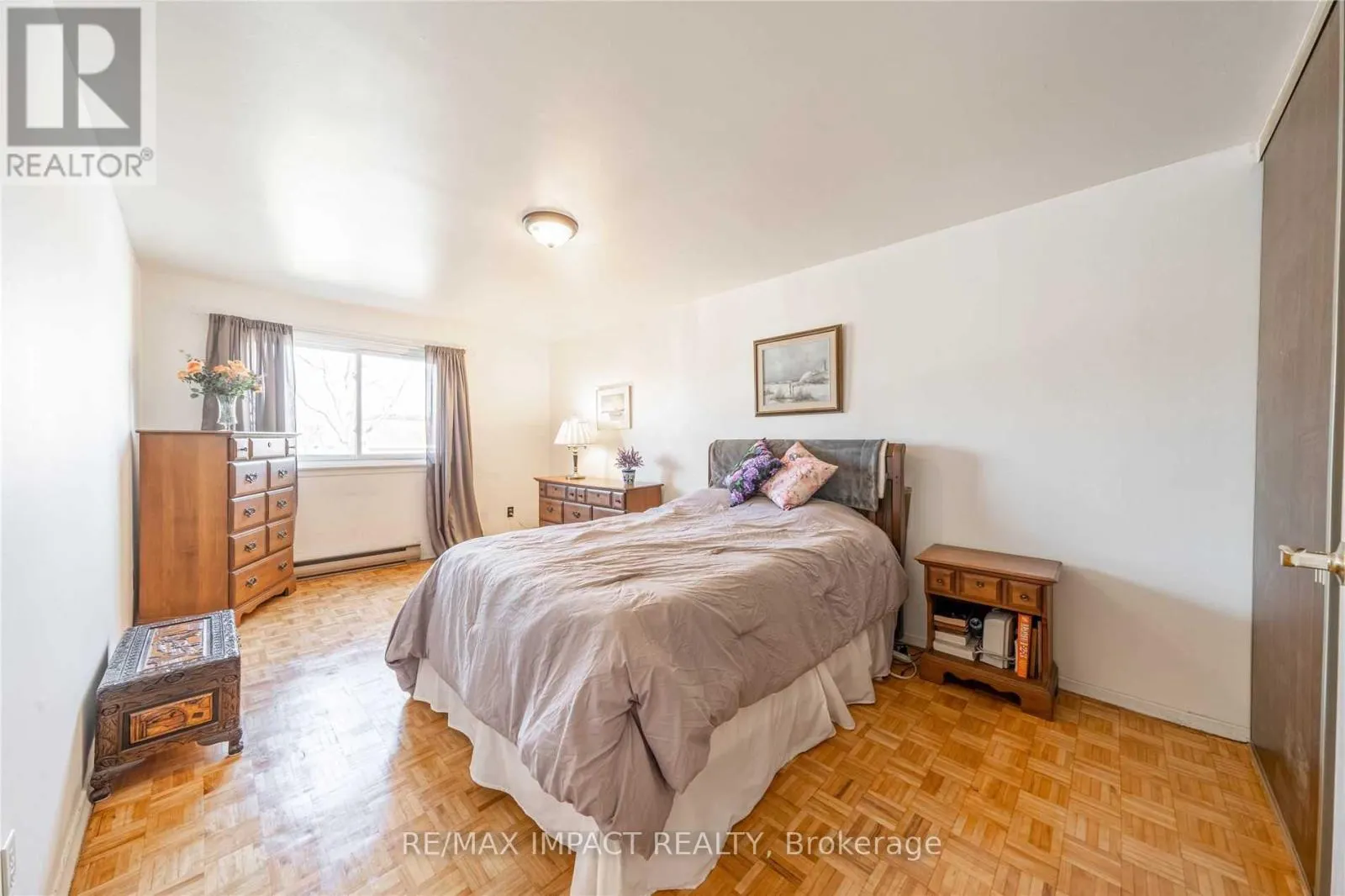 28 - 33 TAUNTON ROAD E