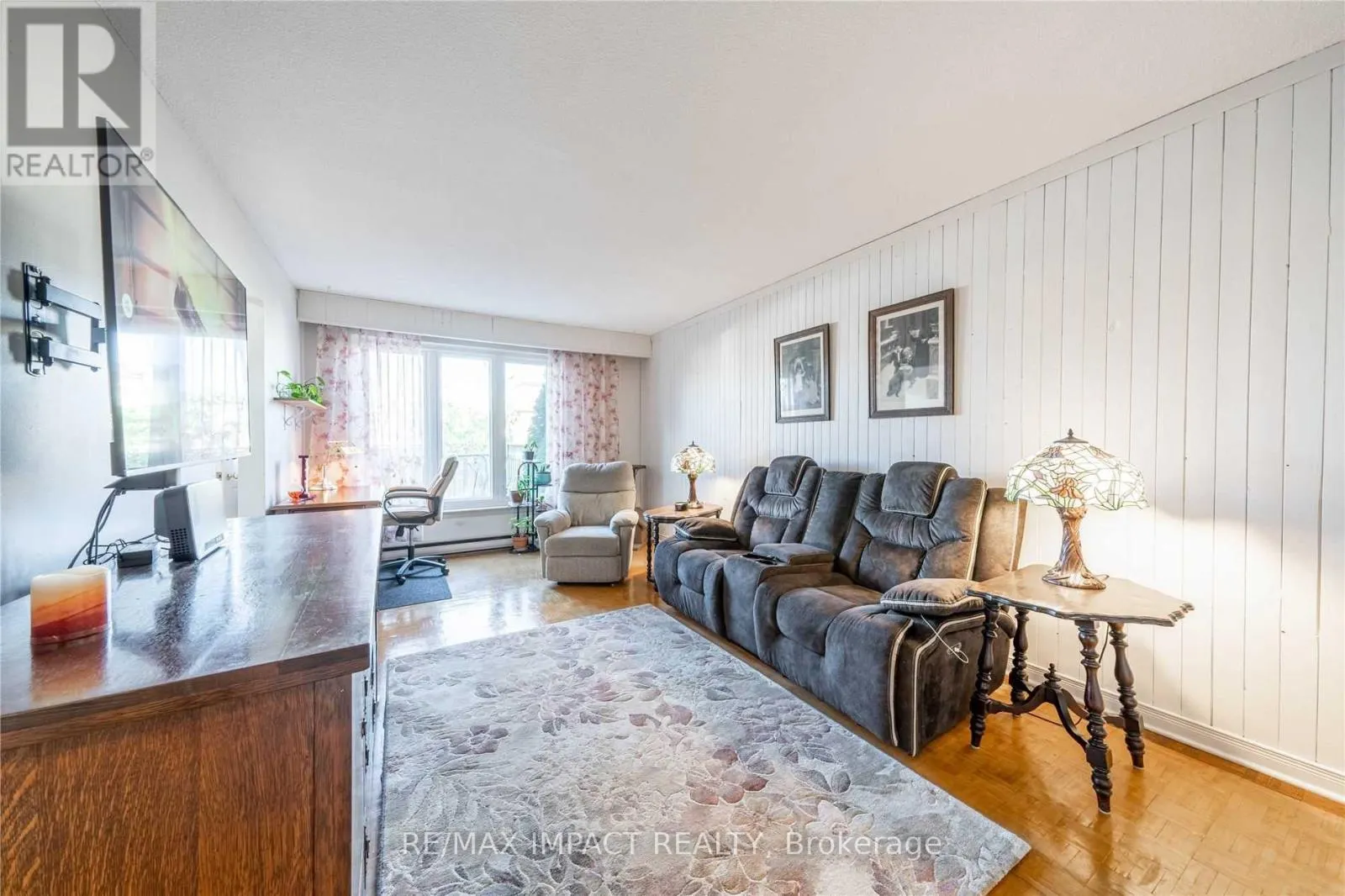28 - 33 TAUNTON ROAD E
