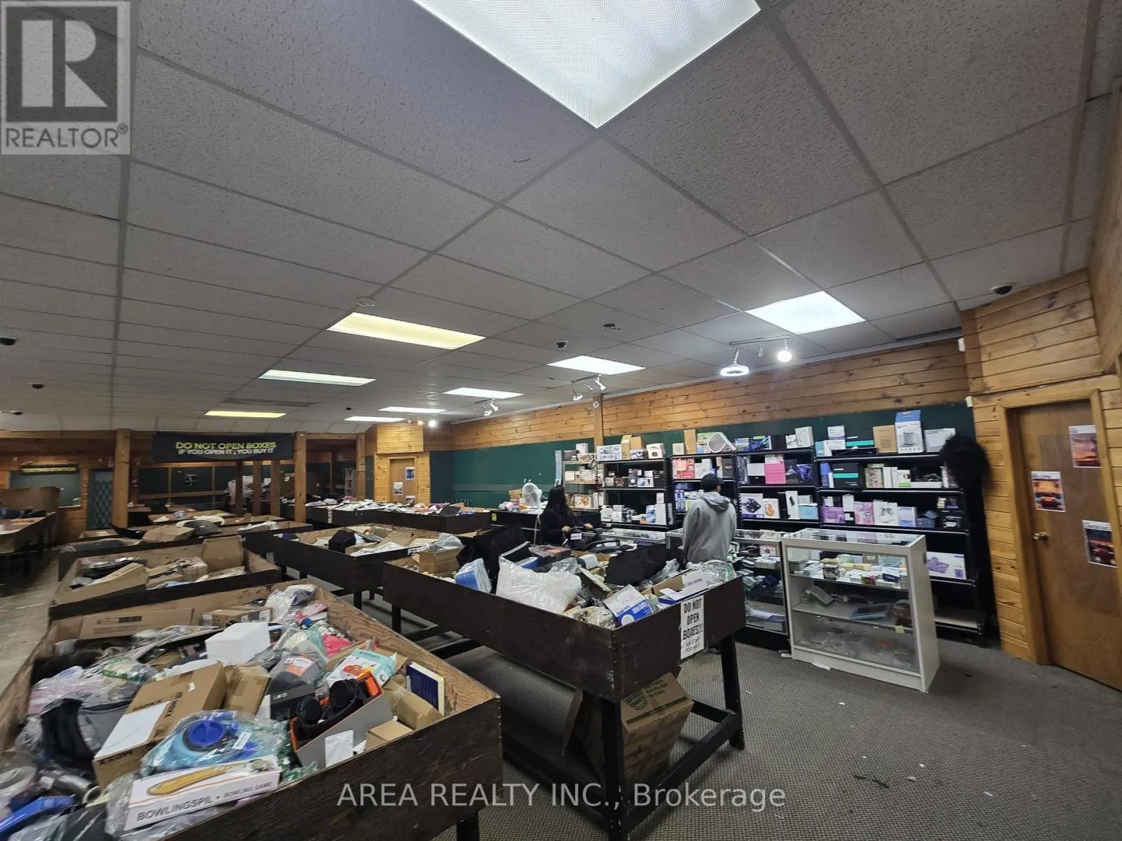 495 TAUNTON ROAD E