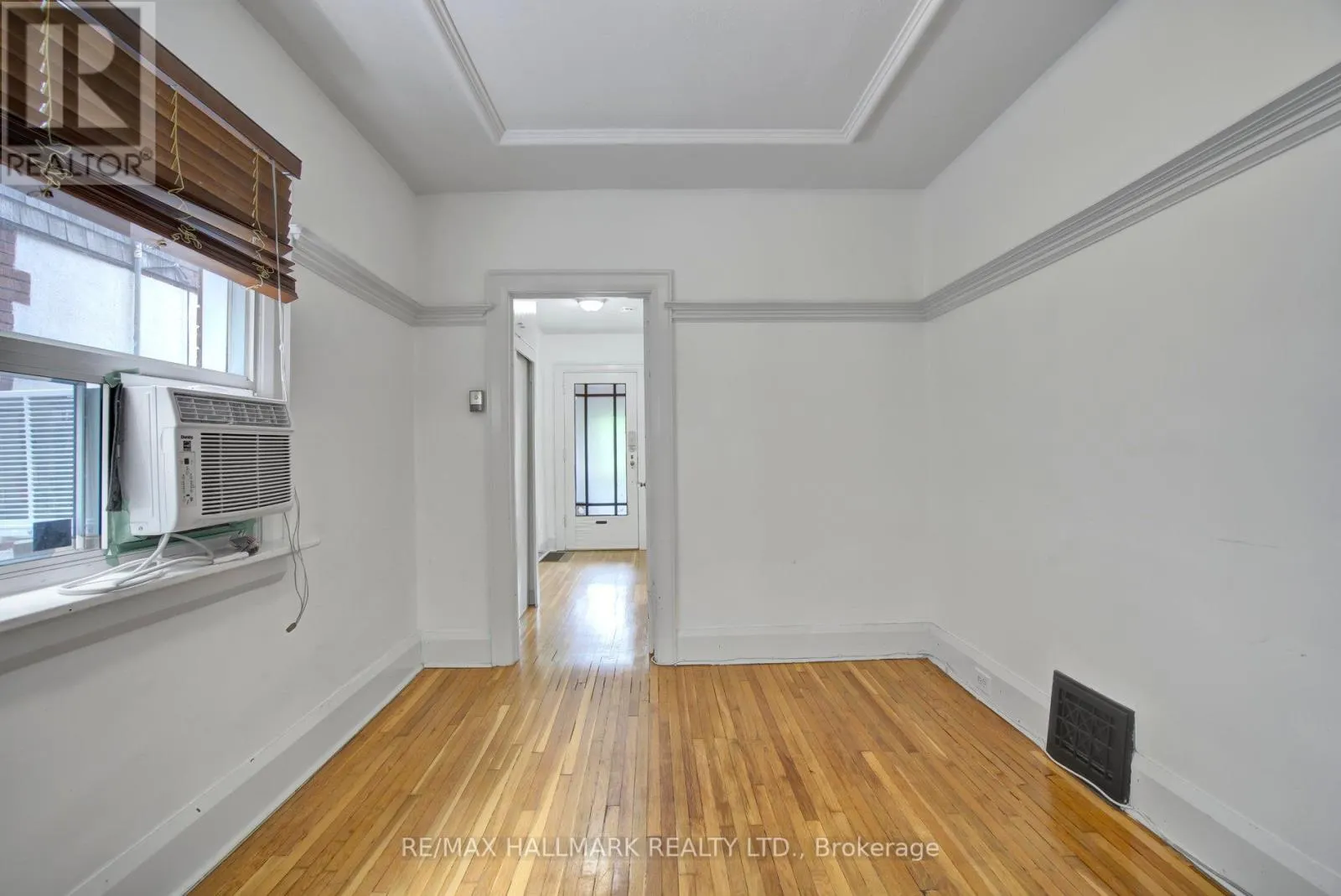 9 COSTAIN AVENUE