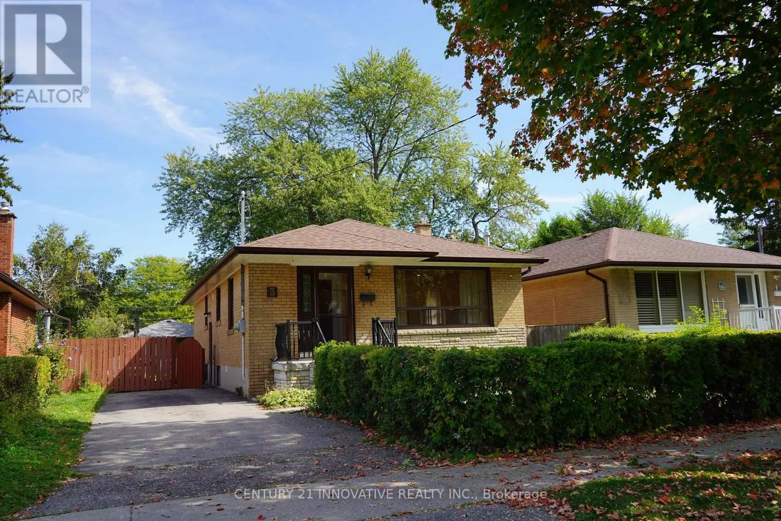 3 HOLTON ROAD