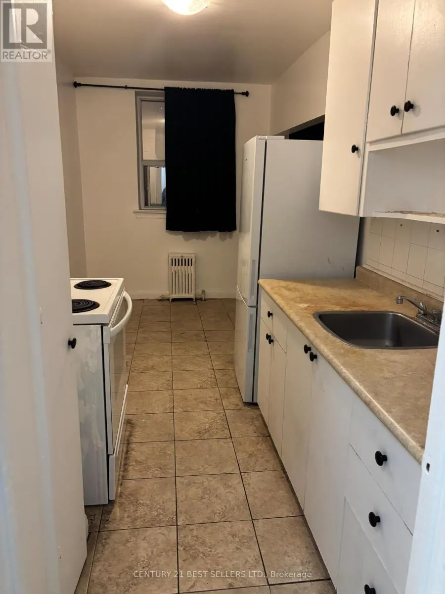 106 - 990 O'CONNOR DRIVE