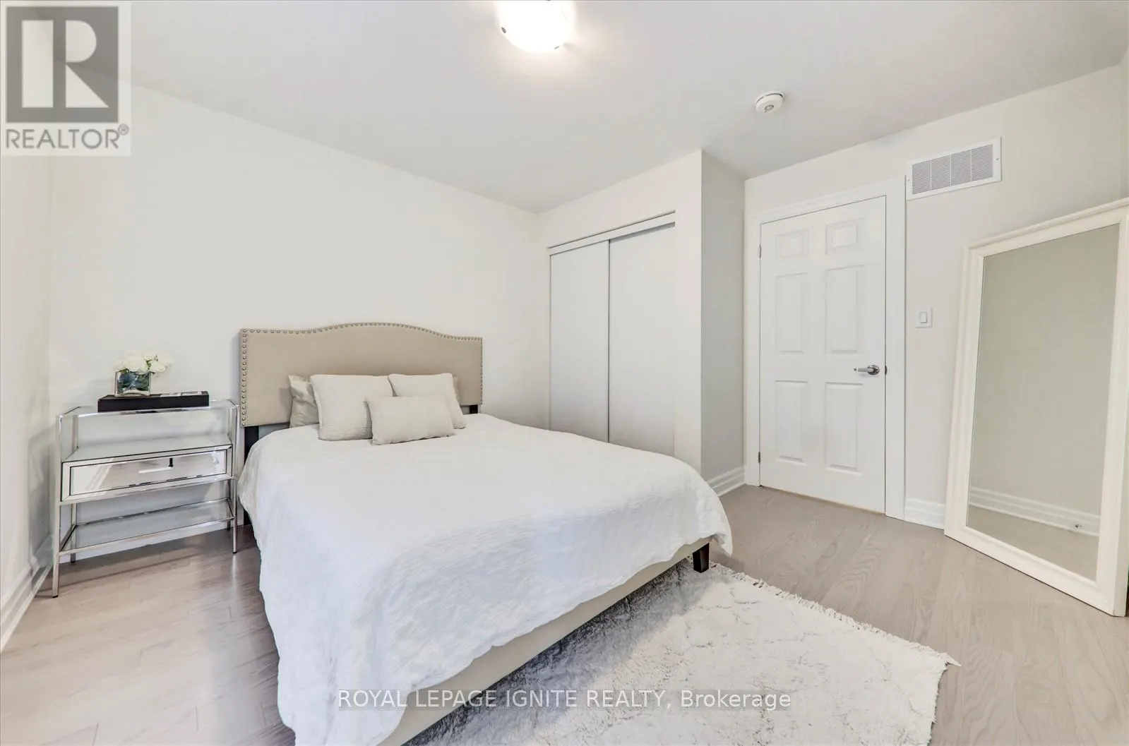 1405 LONGSPUR TRAIL