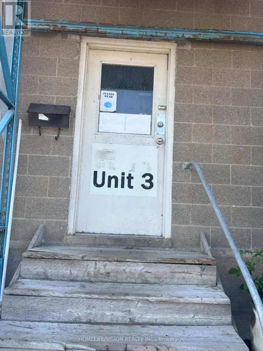 UNIT 3 - 301 DANFORTH ROAD