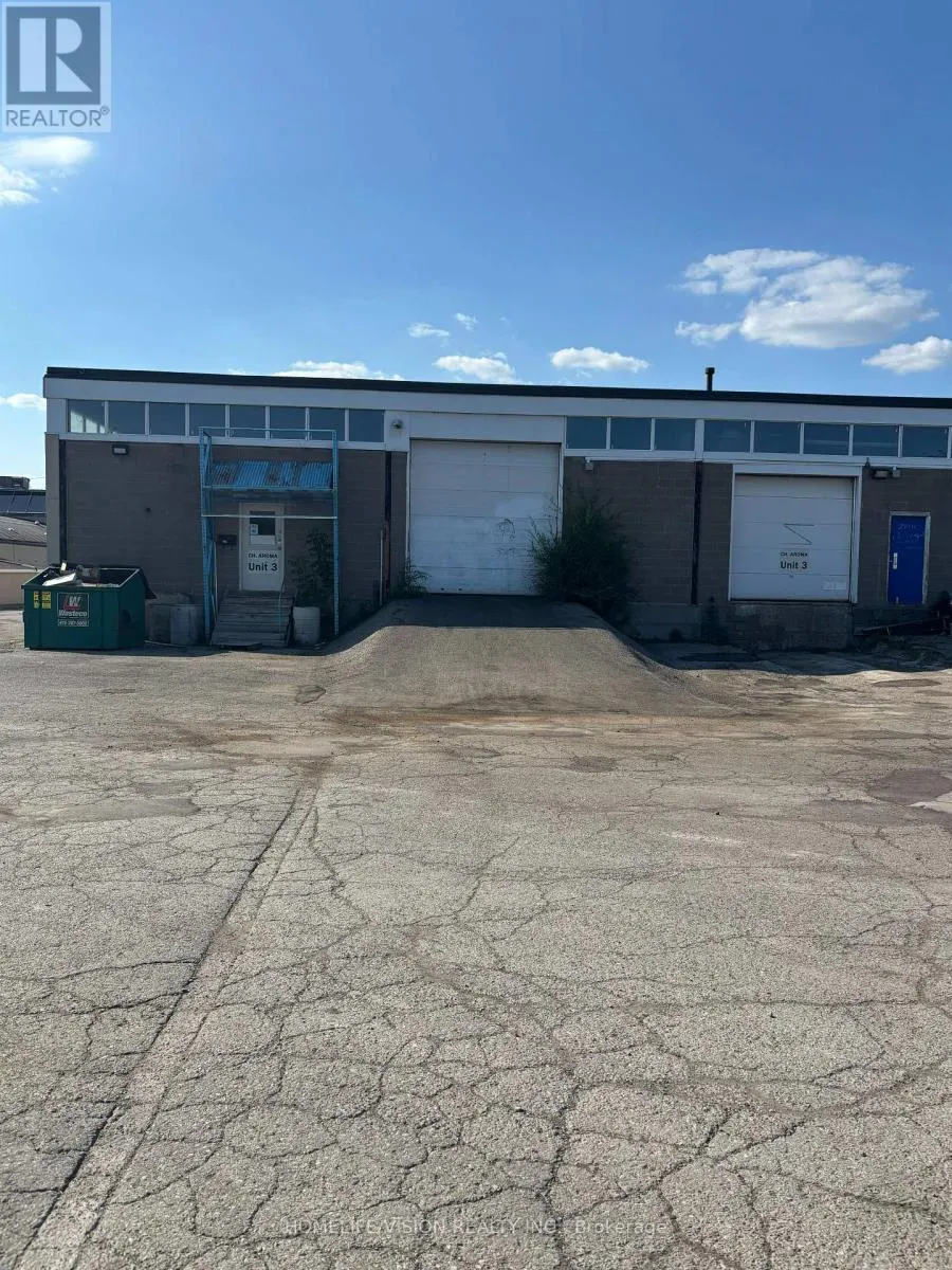 UNIT 3 - 301 DANFORTH ROAD