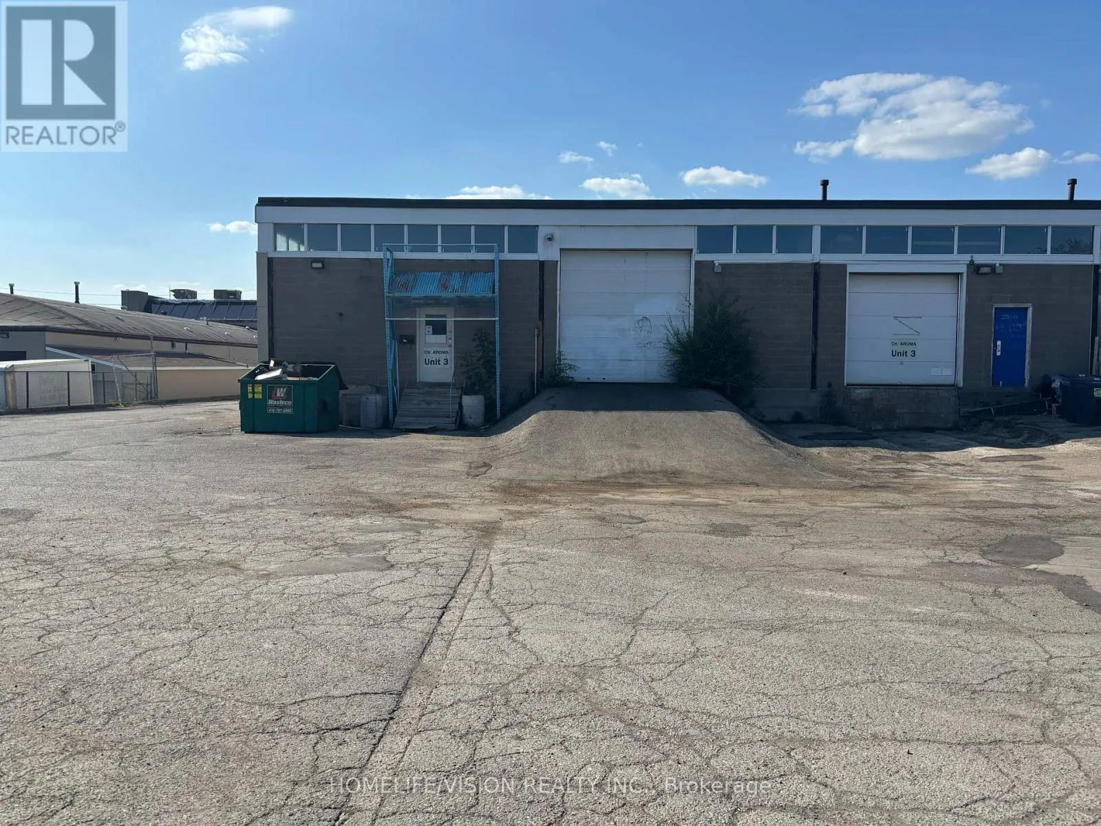 UNIT 3 - 301 DANFORTH ROAD