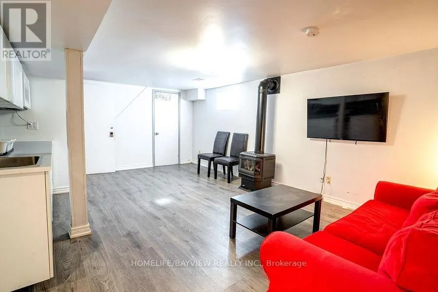 LOWER - 61 SQUIRES AVENUE