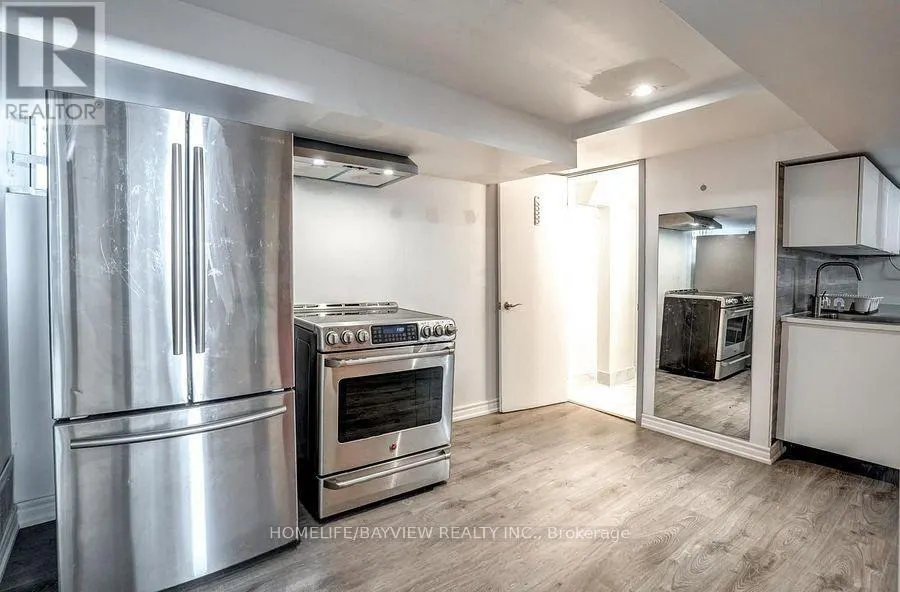 LOWER - 61 SQUIRES AVENUE
