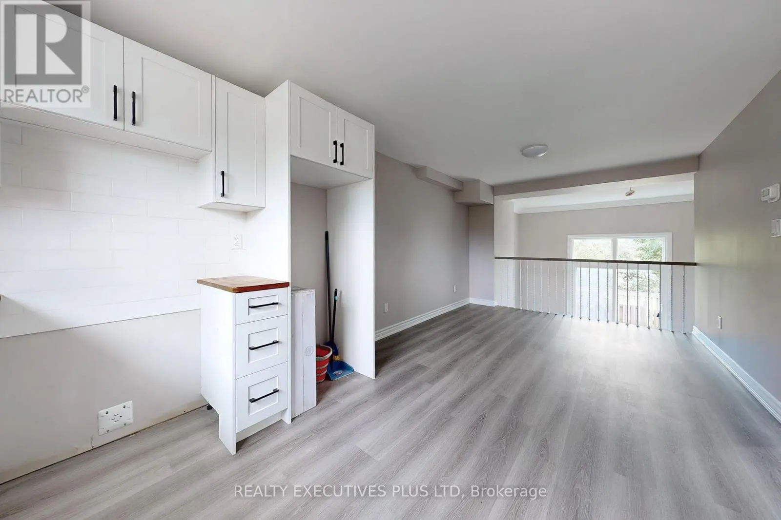 76 - 1330 TROWBRIDGE DRIVE