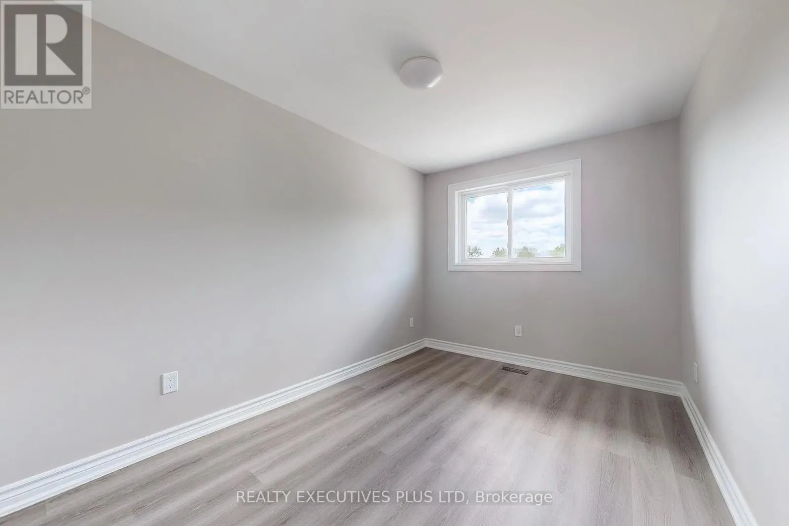 76 - 1330 TROWBRIDGE DRIVE