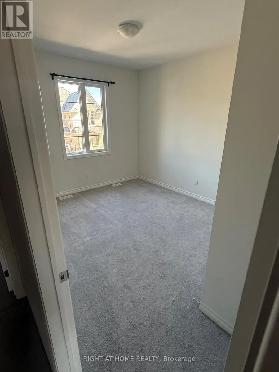 34 HICKLING LANE