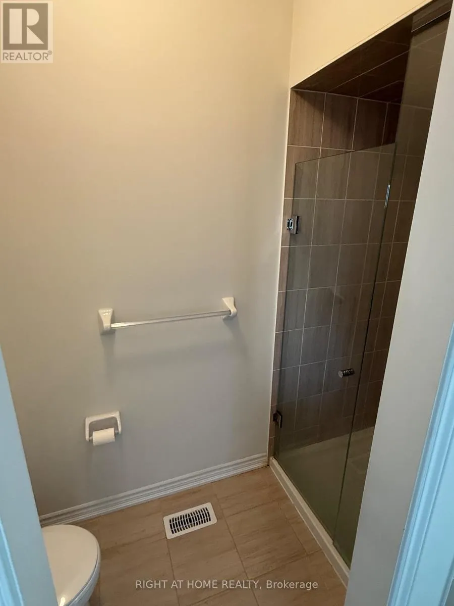 34 HICKLING LANE