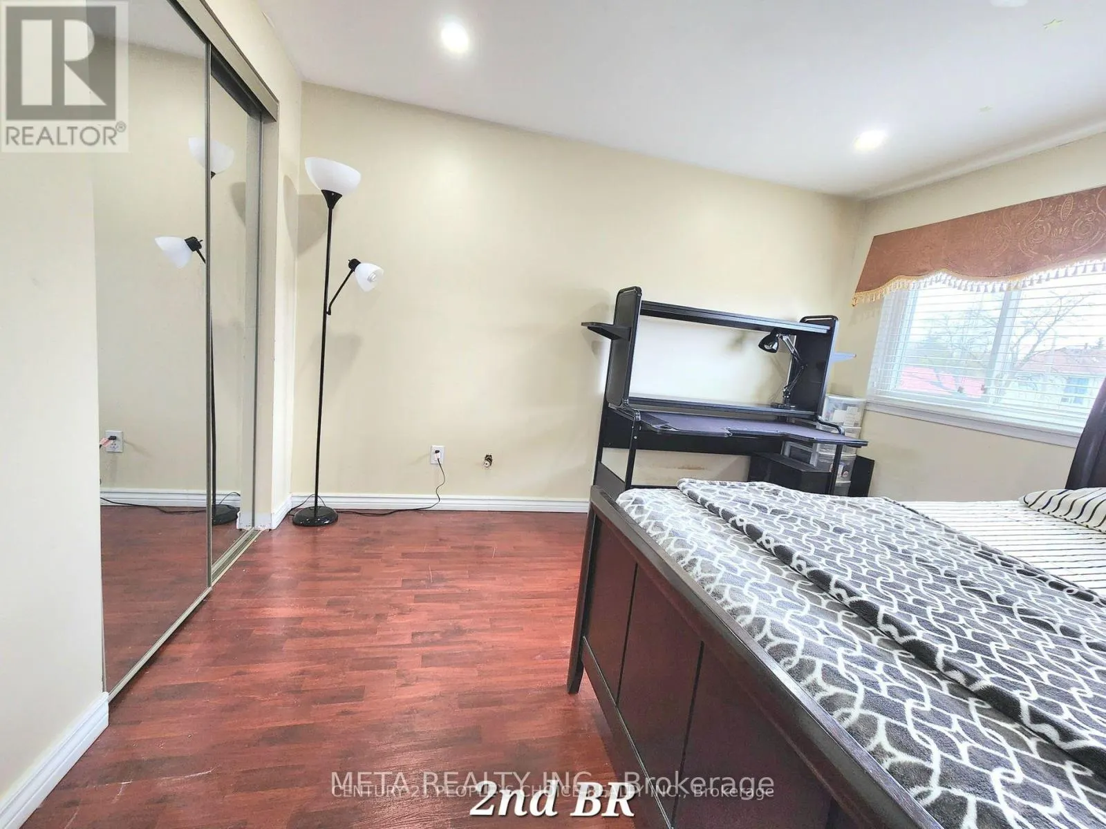 45 WHITELEAS AVENUE