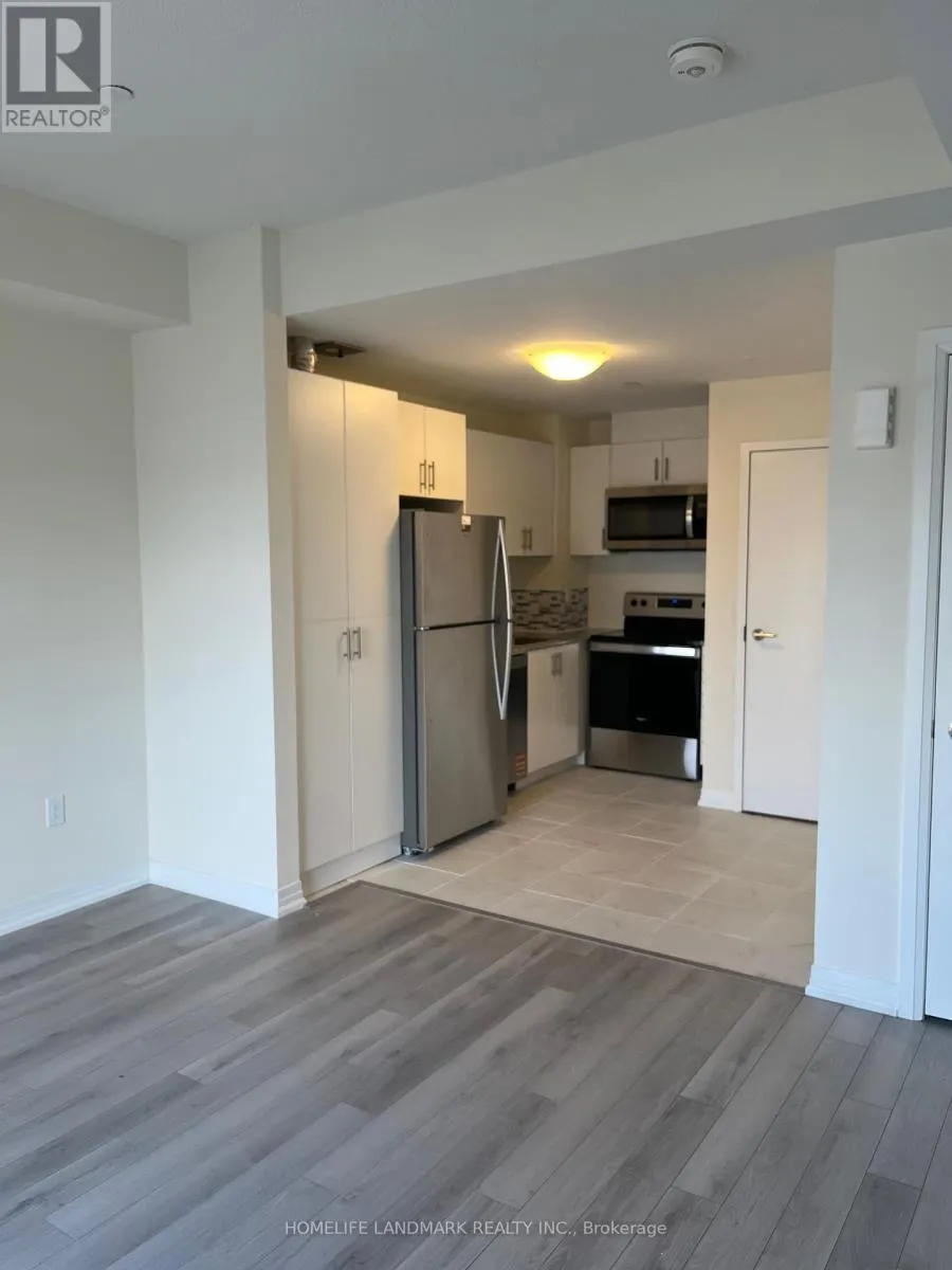 19 - 10 LIBEN WAY E