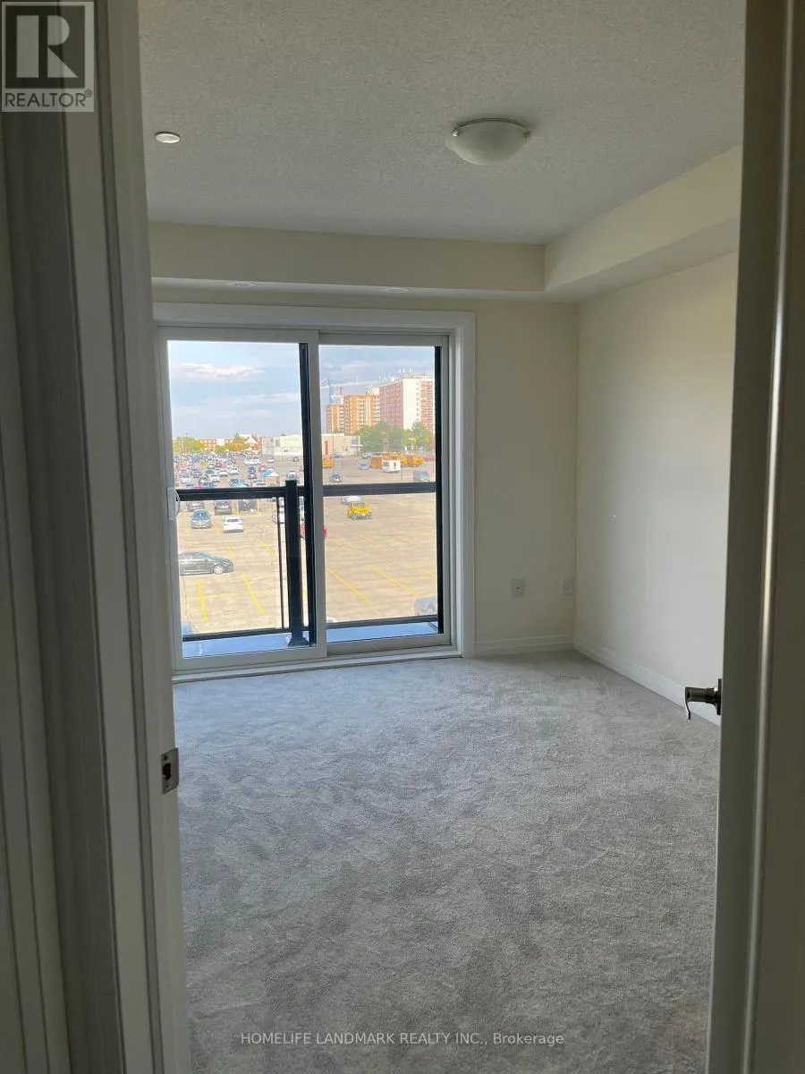 19 - 10 LIBEN WAY E