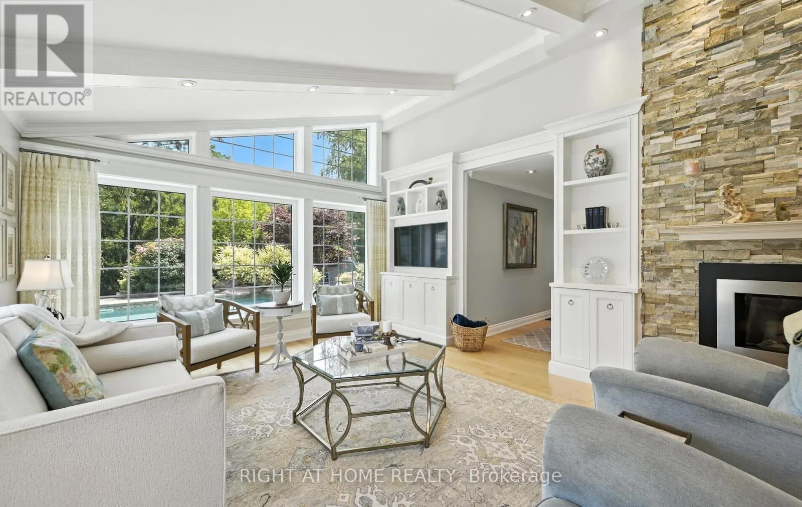 1549 WILLOWSIDE COURT