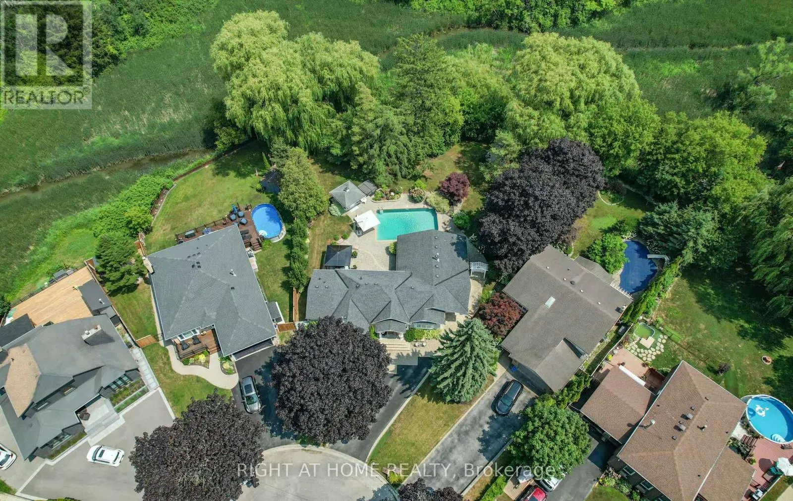 1549 WILLOWSIDE COURT
