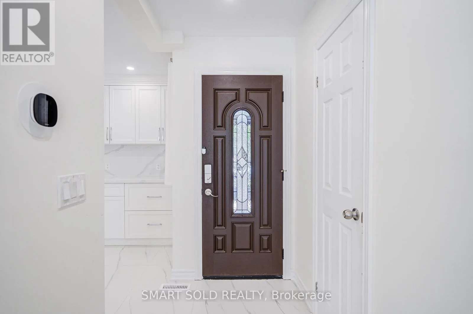 81 RAKEWOOD CRESCENT