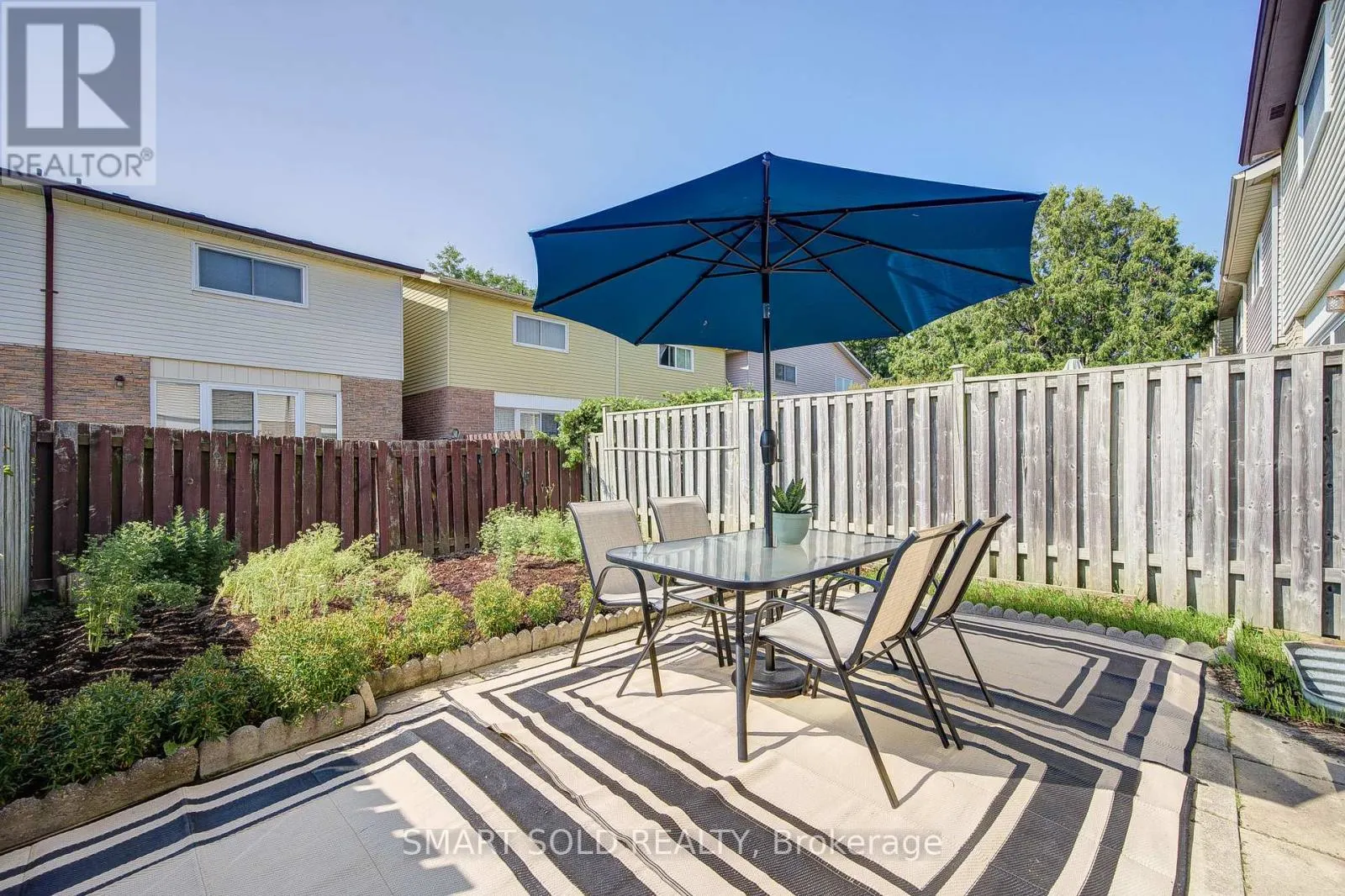 81 RAKEWOOD CRESCENT