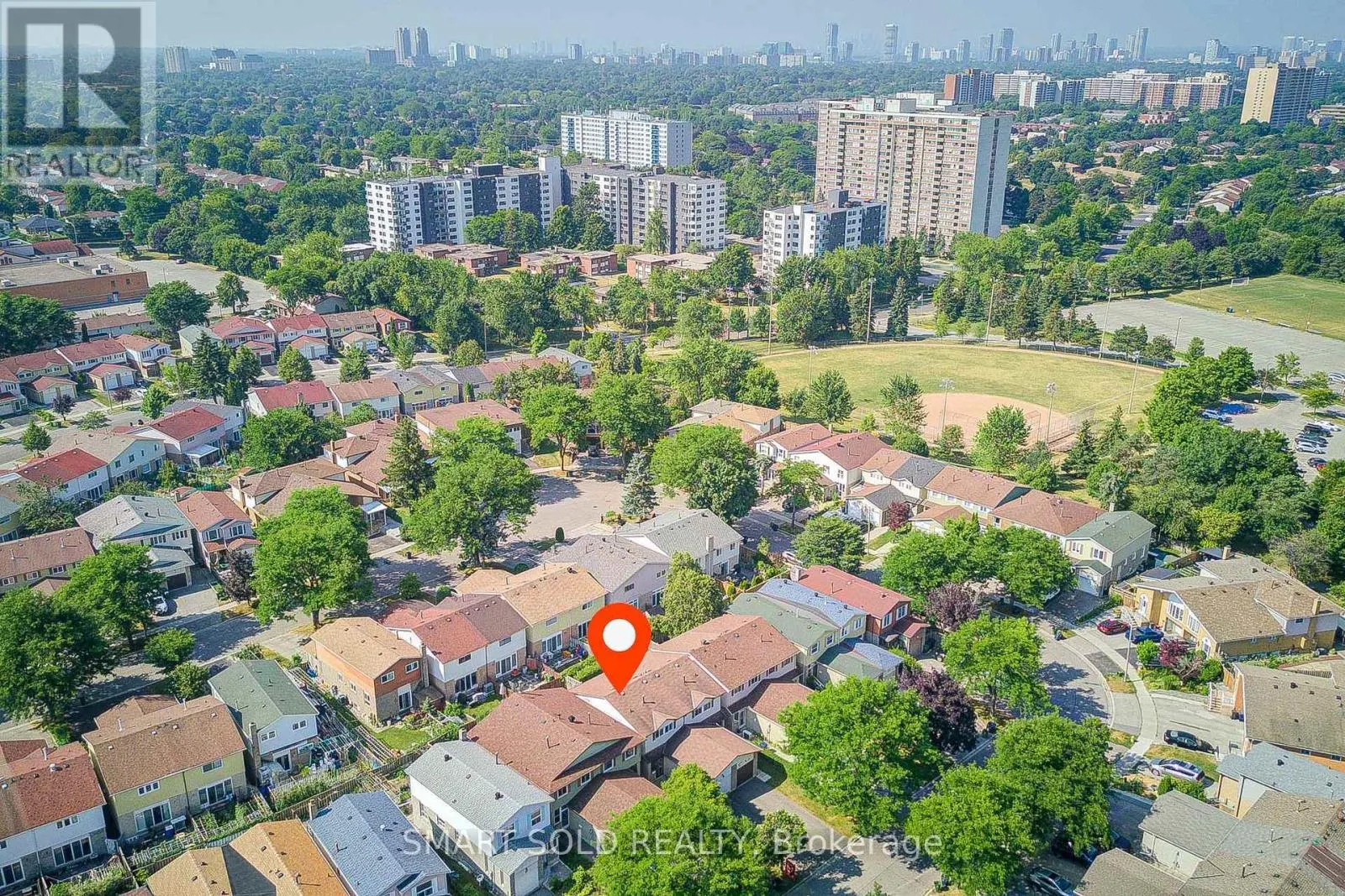 81 RAKEWOOD CRESCENT