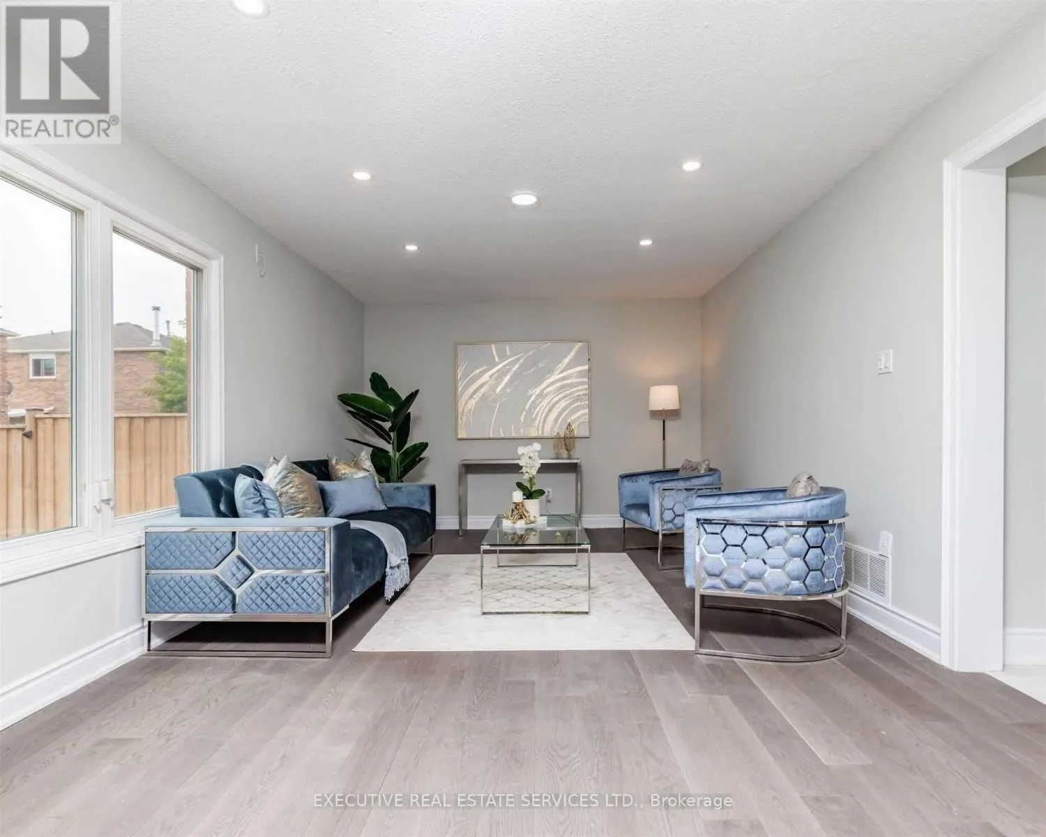 49 BLUENOSE CRESCENT