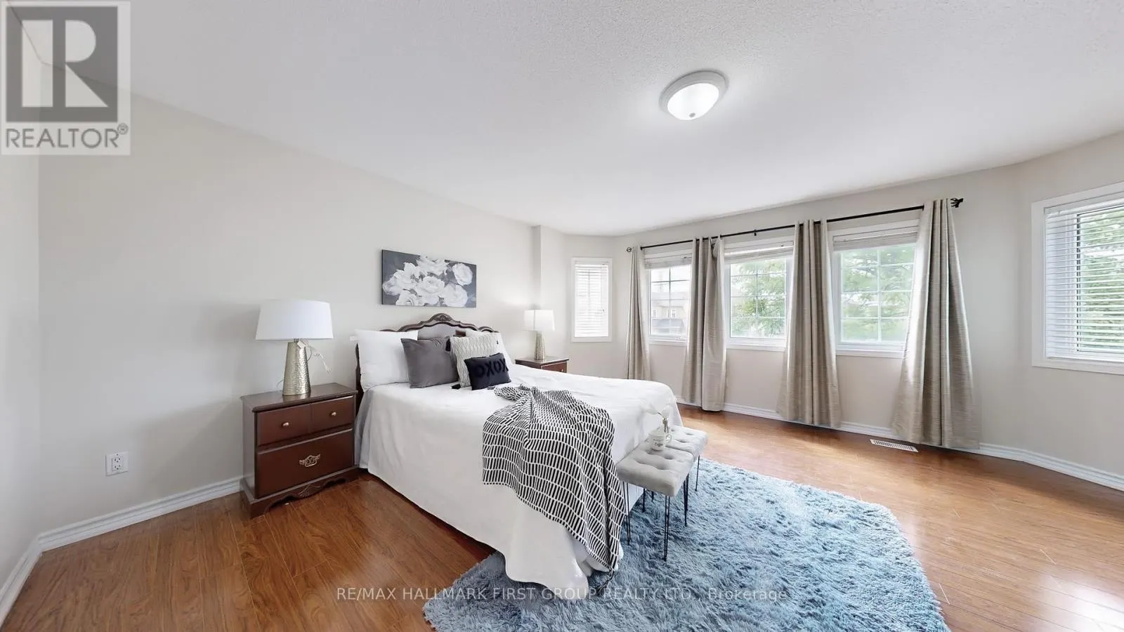 1552 AVONMORE SQUARE