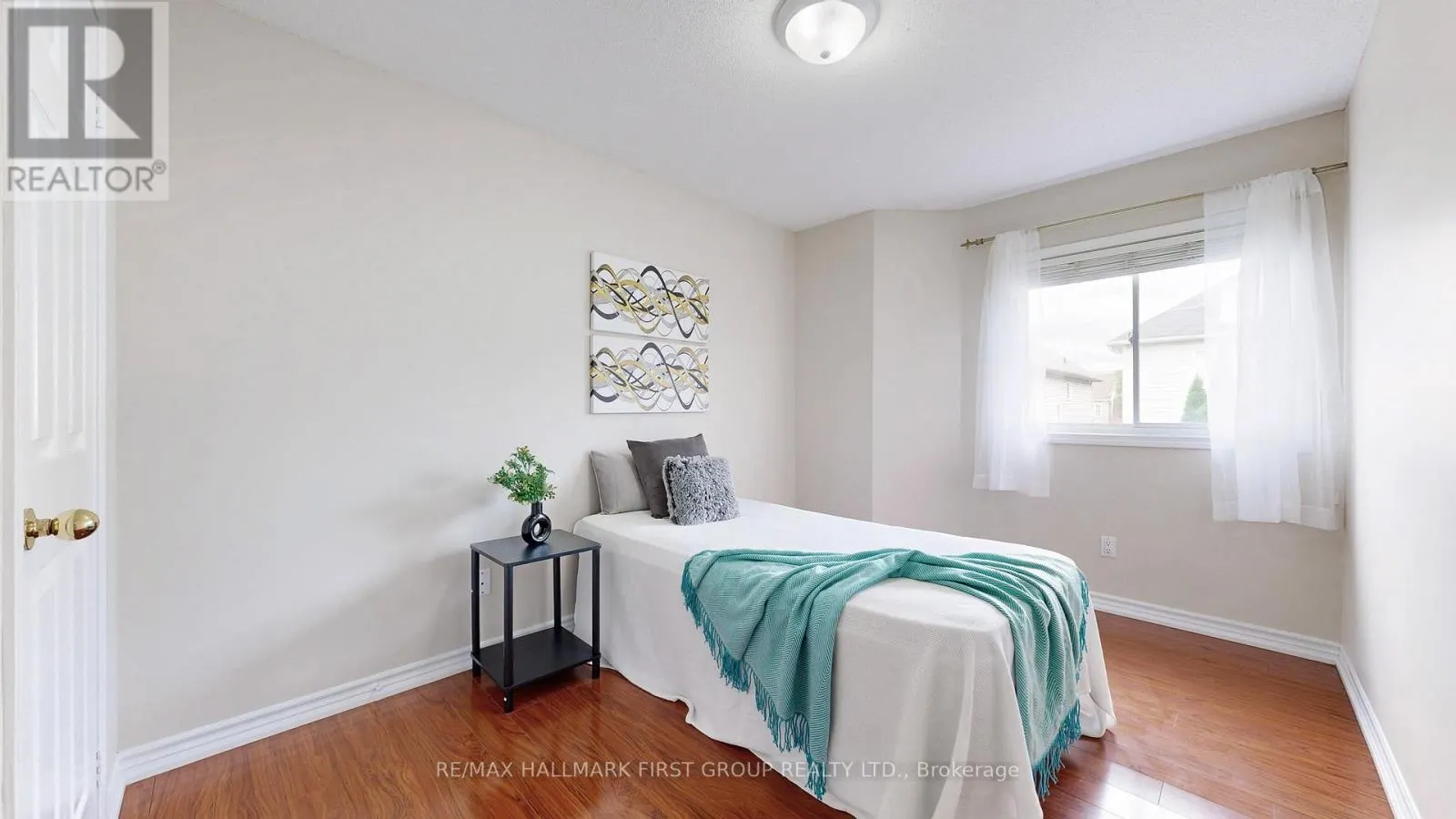 1552 AVONMORE SQUARE