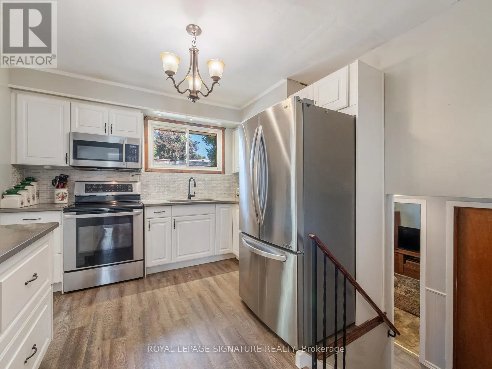 446 BERNHARD CRESCENT