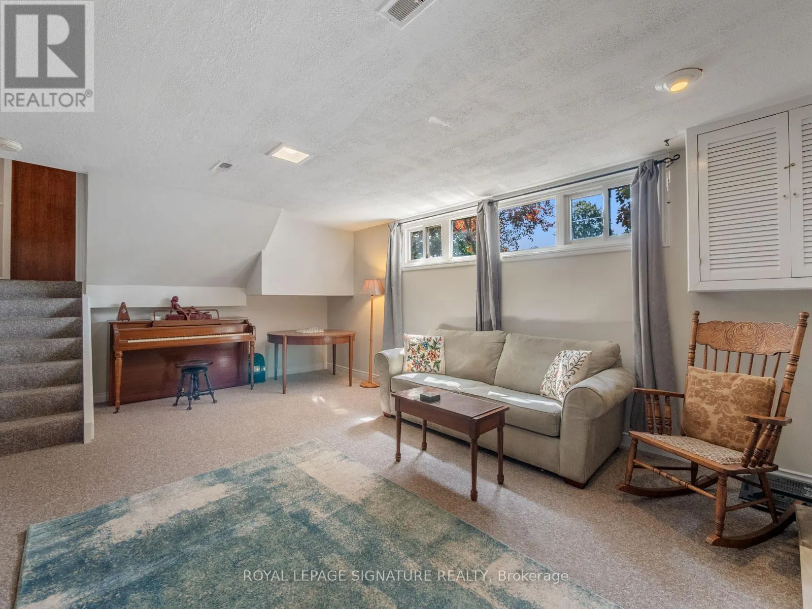 446 BERNHARD CRESCENT