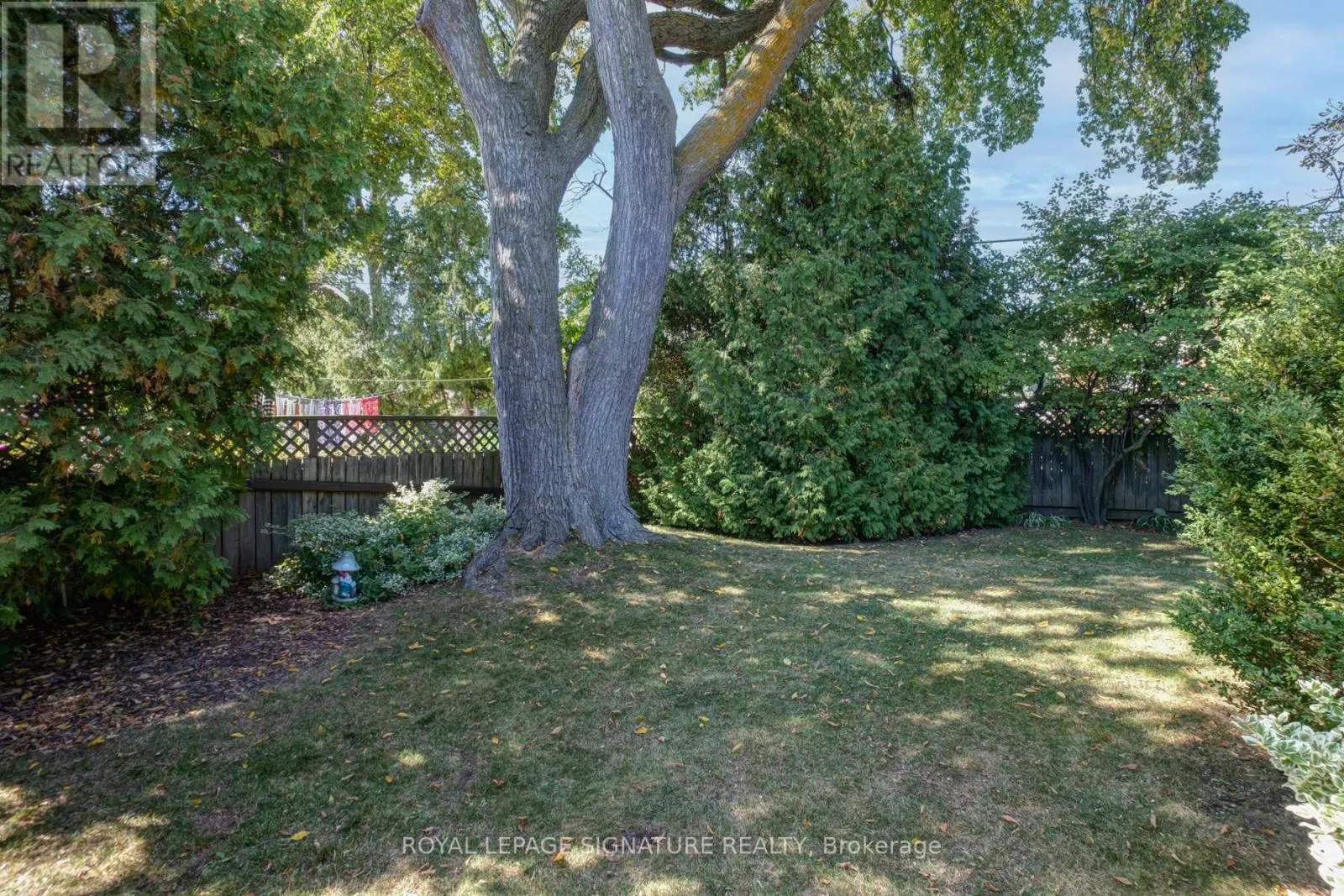 19 OAKWORTH CRESCENT