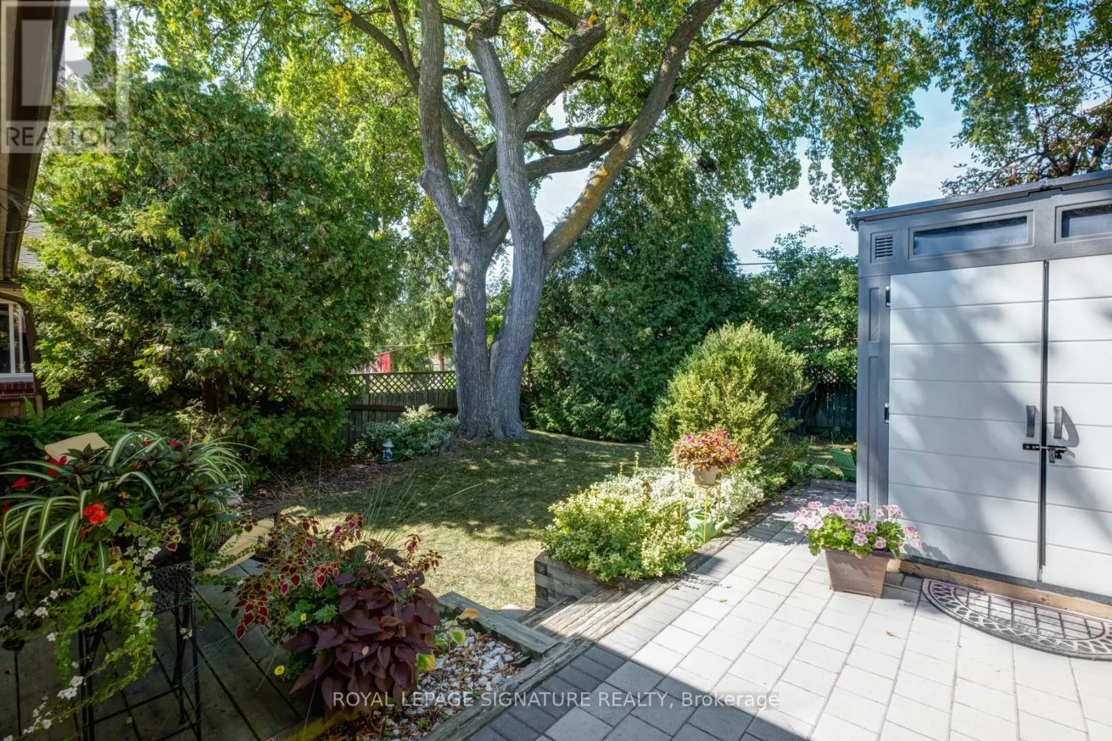 19 OAKWORTH CRESCENT