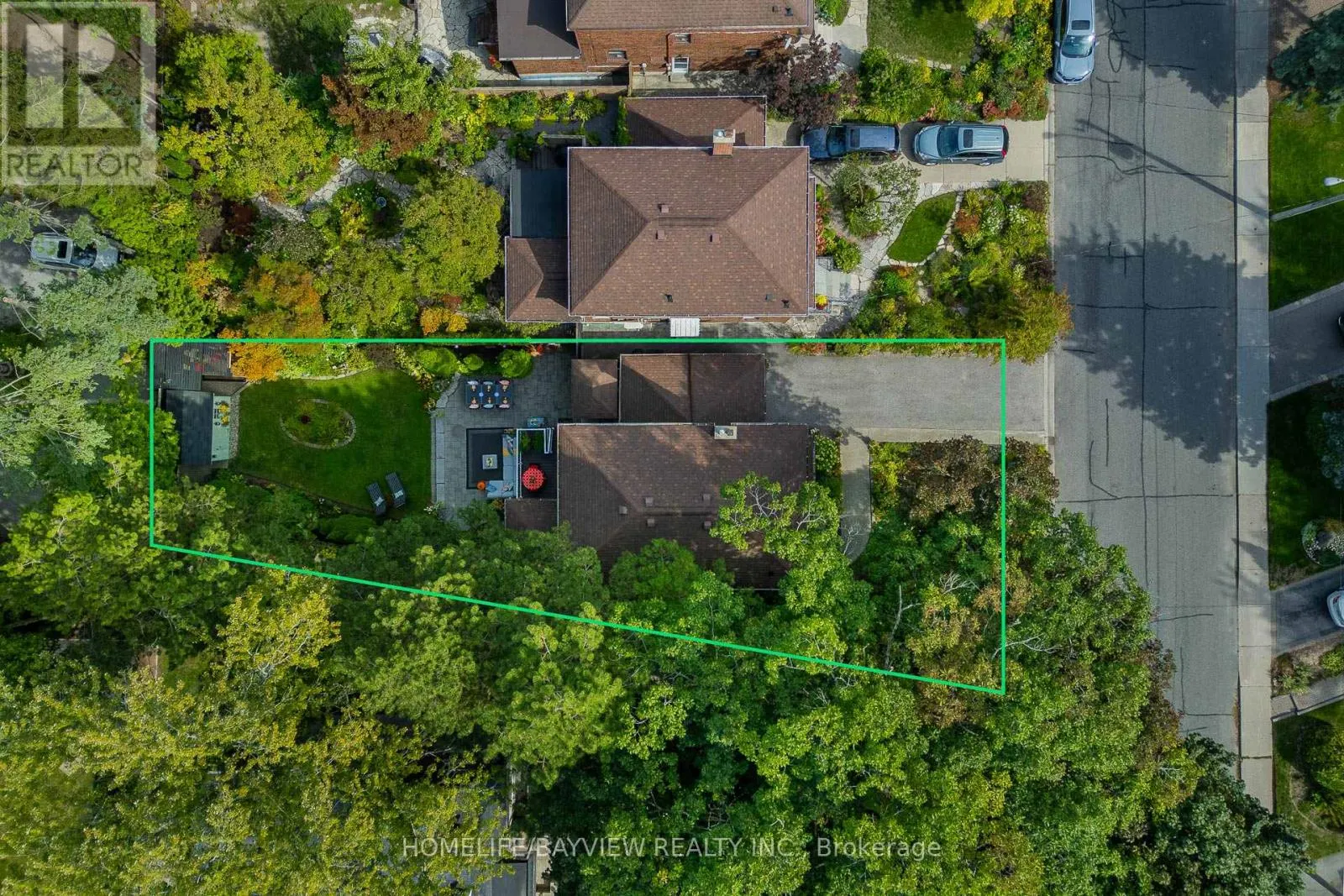 24 TAYLOR DRIVE