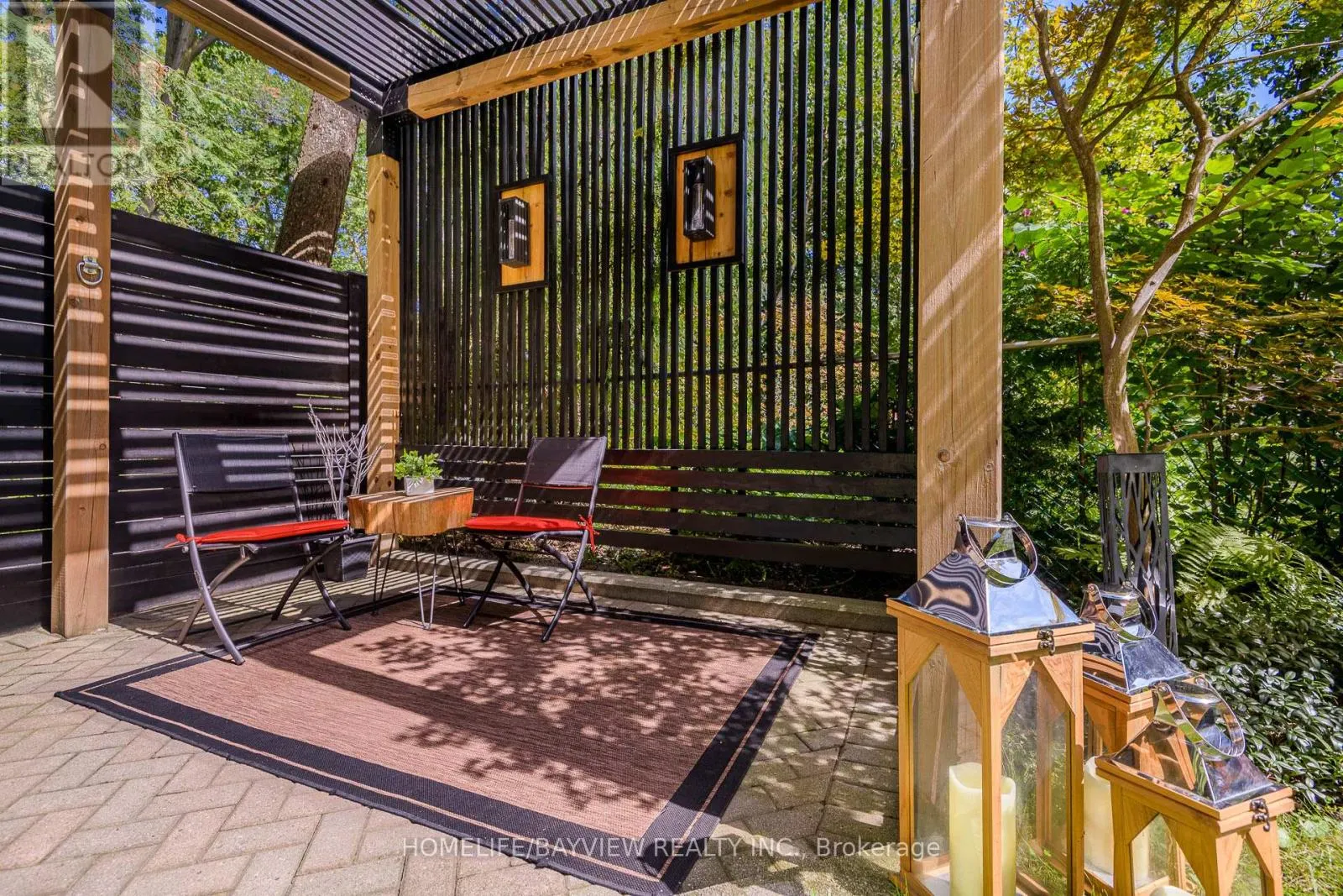 24 TAYLOR DRIVE