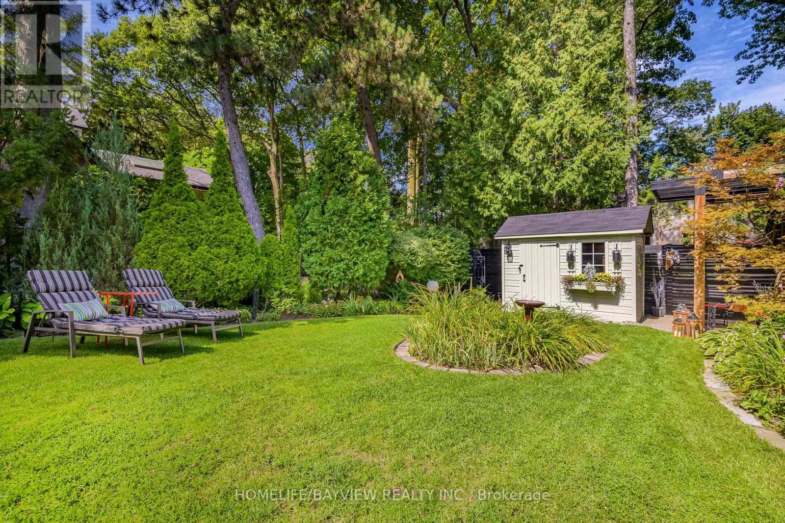 24 TAYLOR DRIVE
