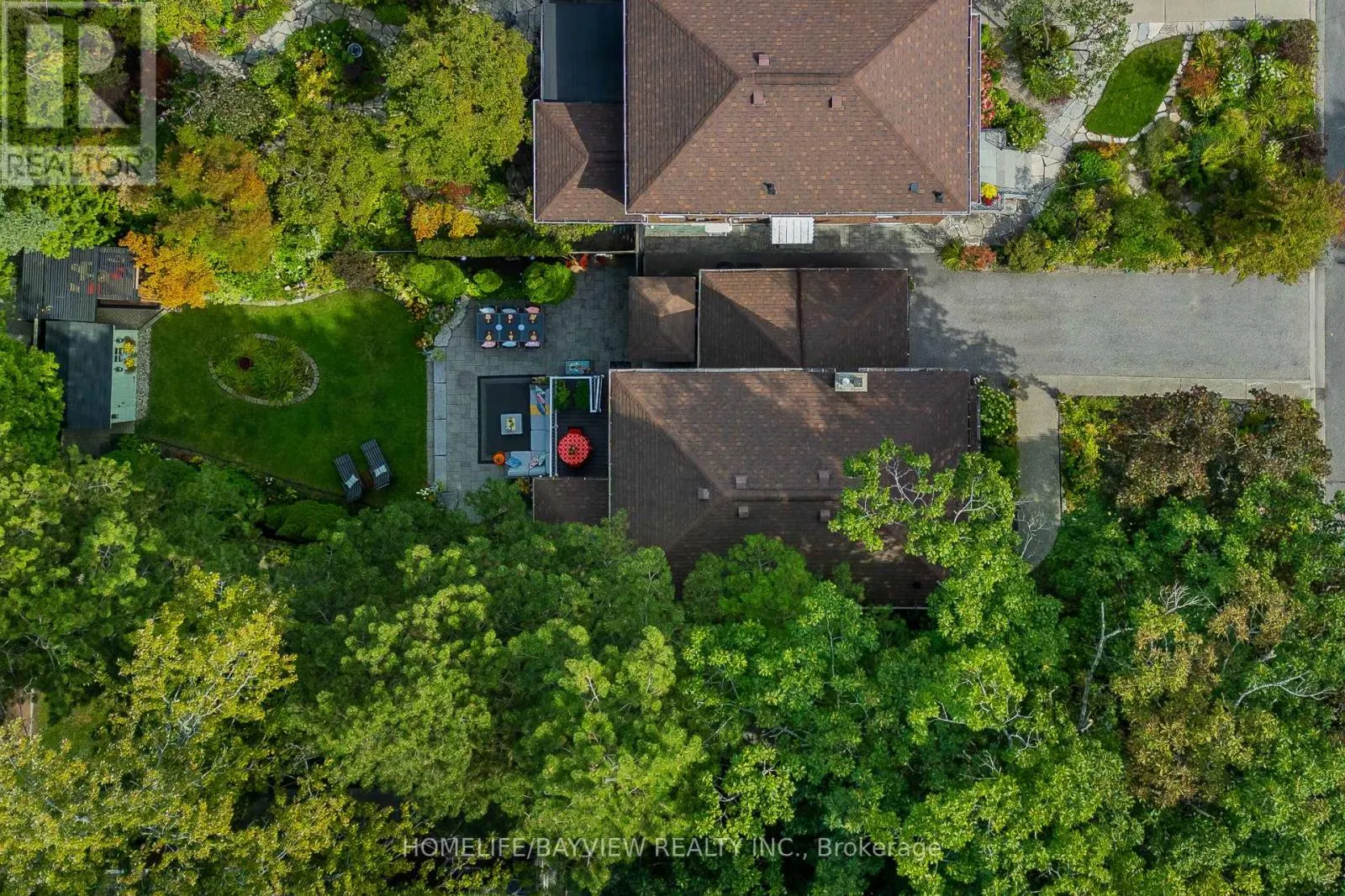 24 TAYLOR DRIVE
