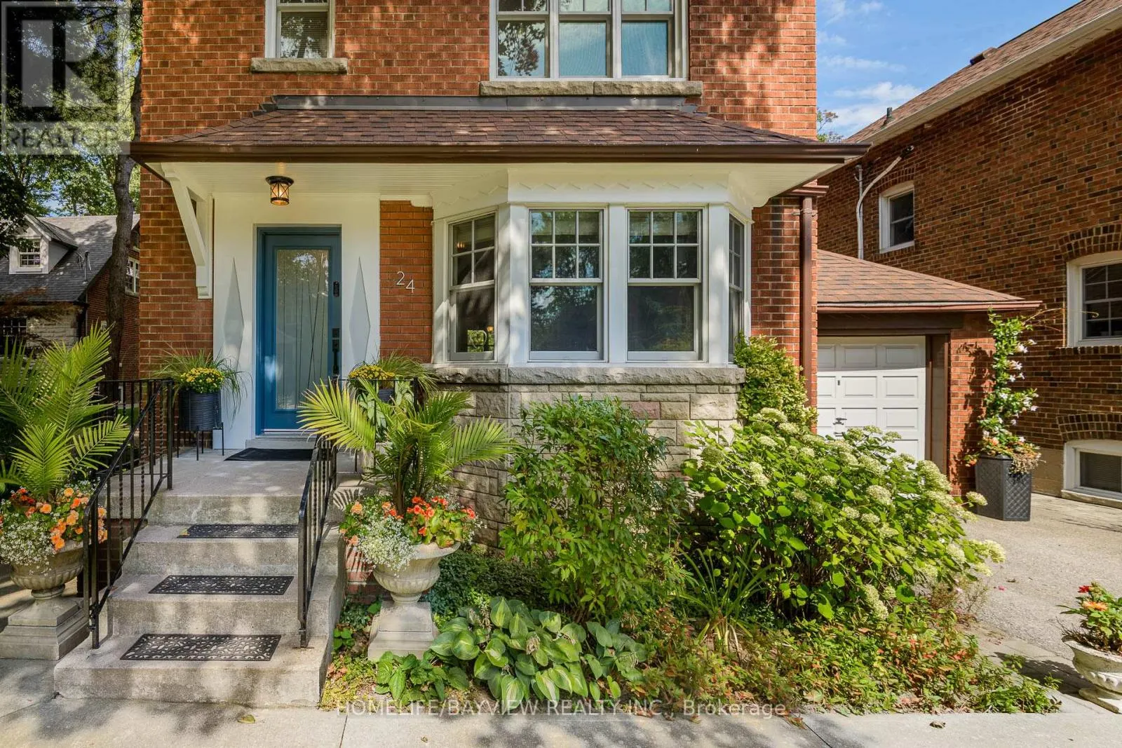 24 TAYLOR DRIVE