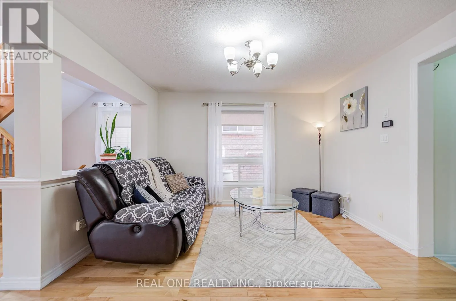 16 BOULDERBROOK DRIVE