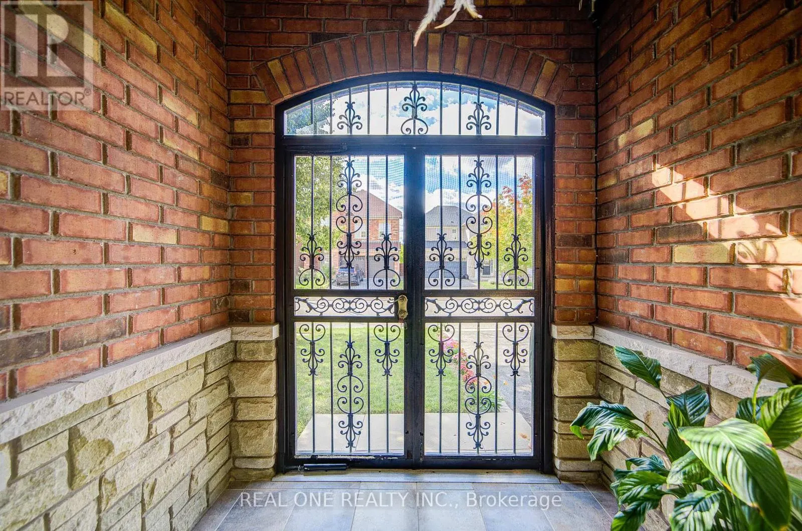 16 BOULDERBROOK DRIVE
