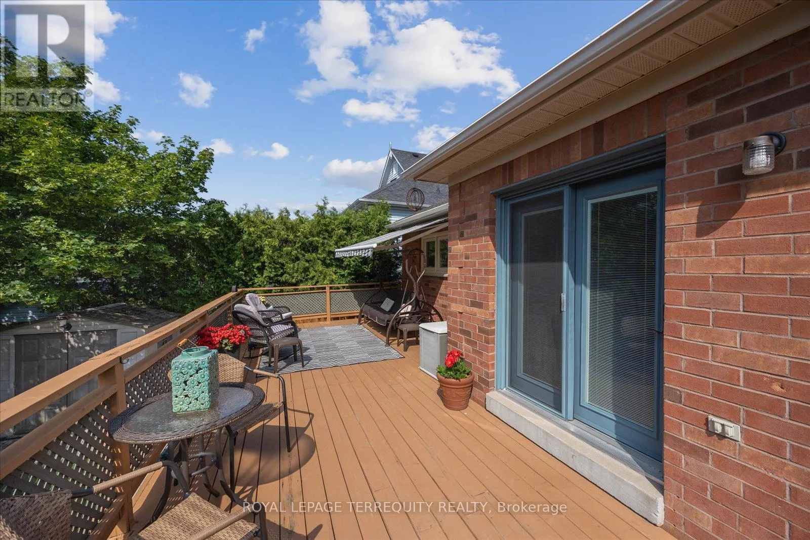 15 WARING AVENUE