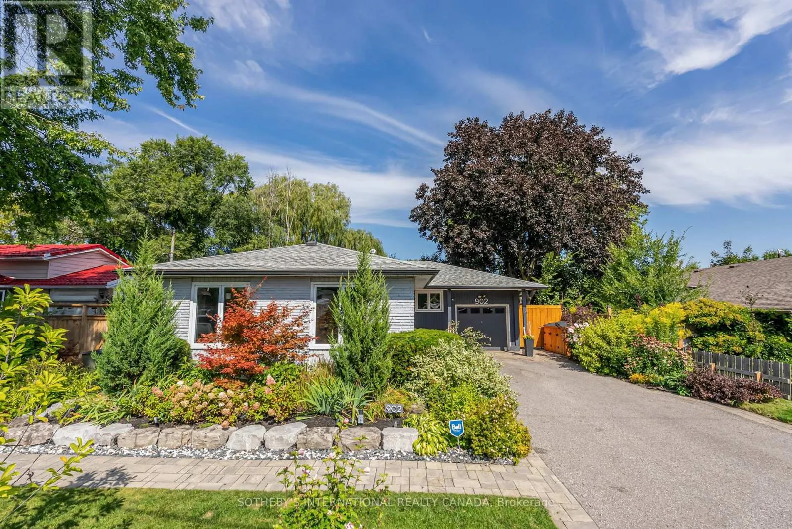 902 VISTULA DRIVE