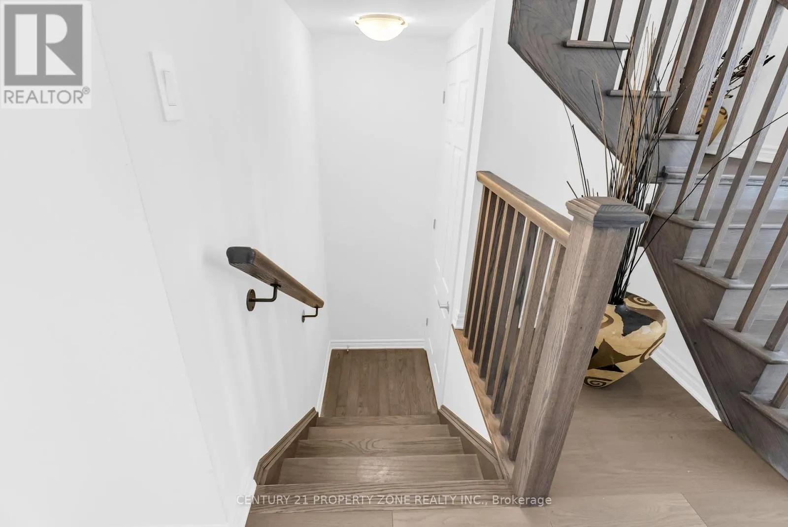 1558 SCARLETT TRAIL