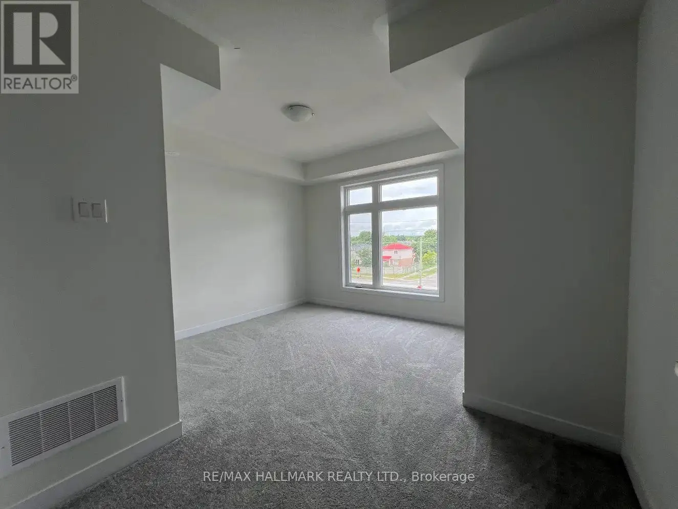101 - 1865 PICKERING PARKWAY S