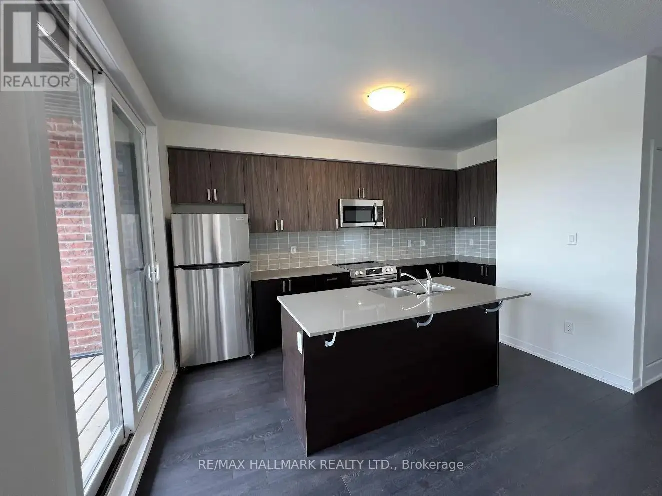 101 - 1865 PICKERING PARKWAY S