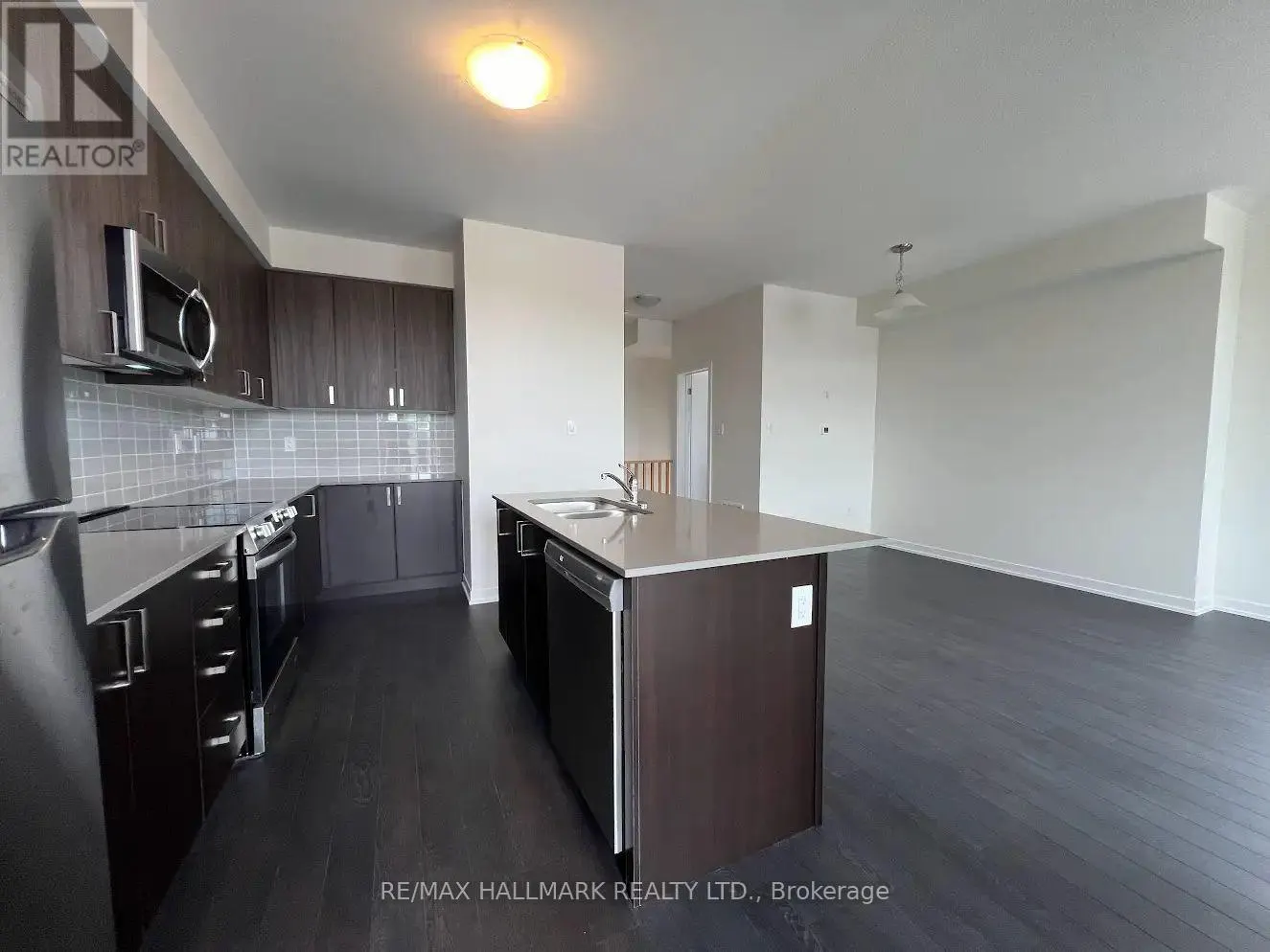 101 - 1865 PICKERING PARKWAY S