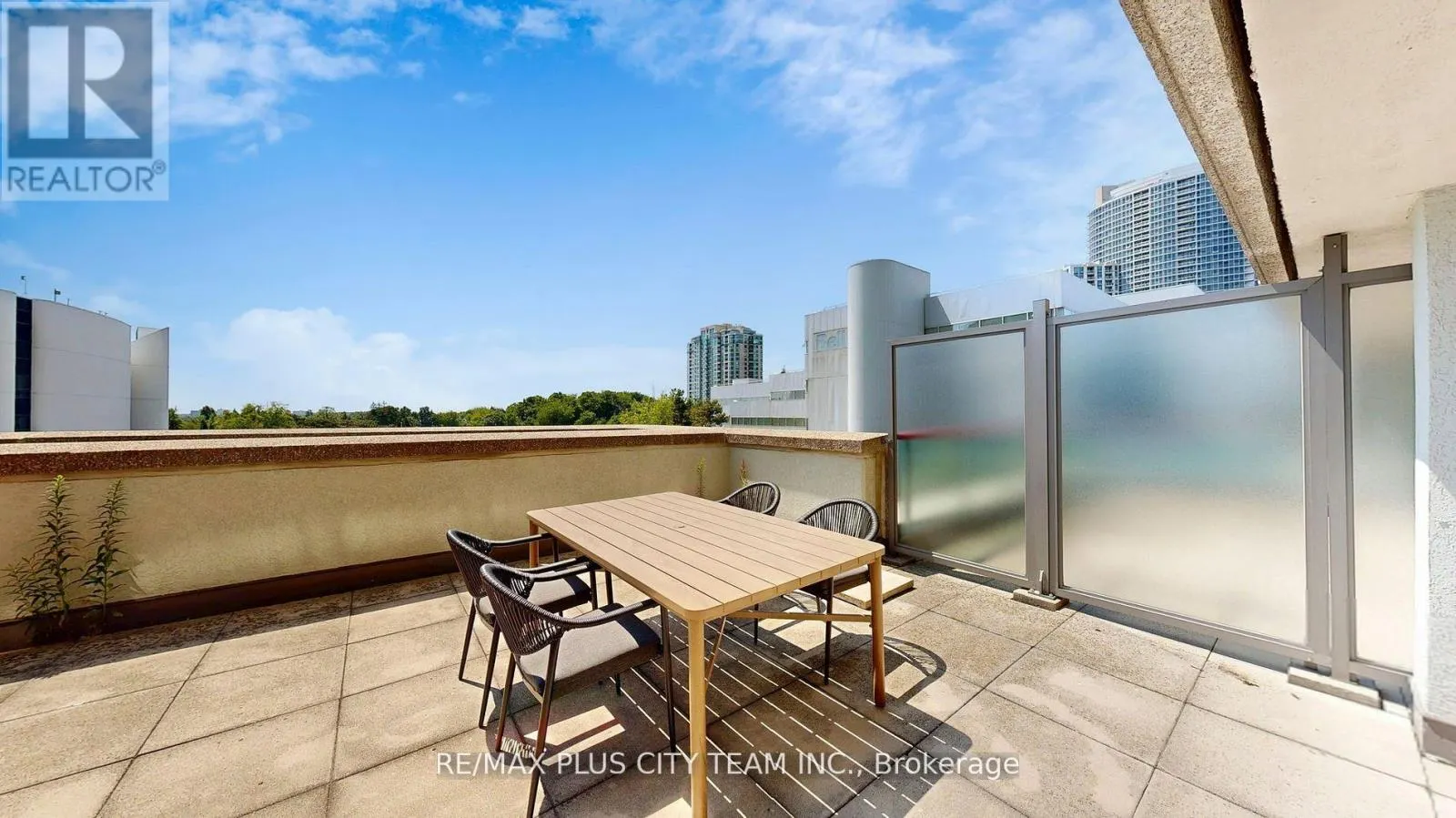 310 - 50 BRIAN HARRISON WAY