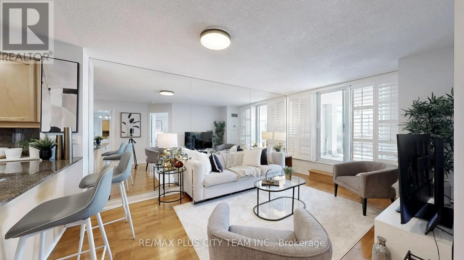 310 - 50 BRIAN HARRISON WAY