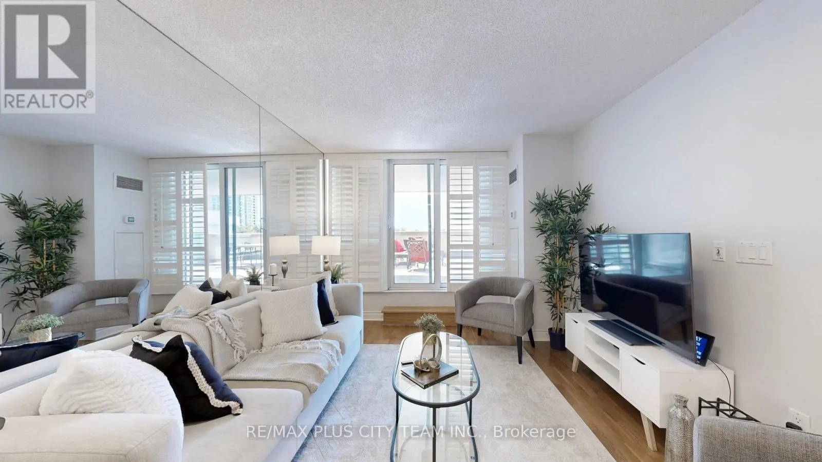 310 - 50 BRIAN HARRISON WAY