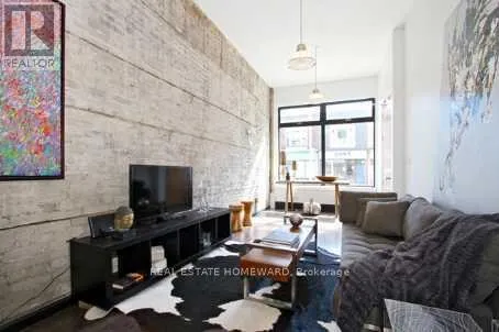 MAIN - 726 GERRARD STREET