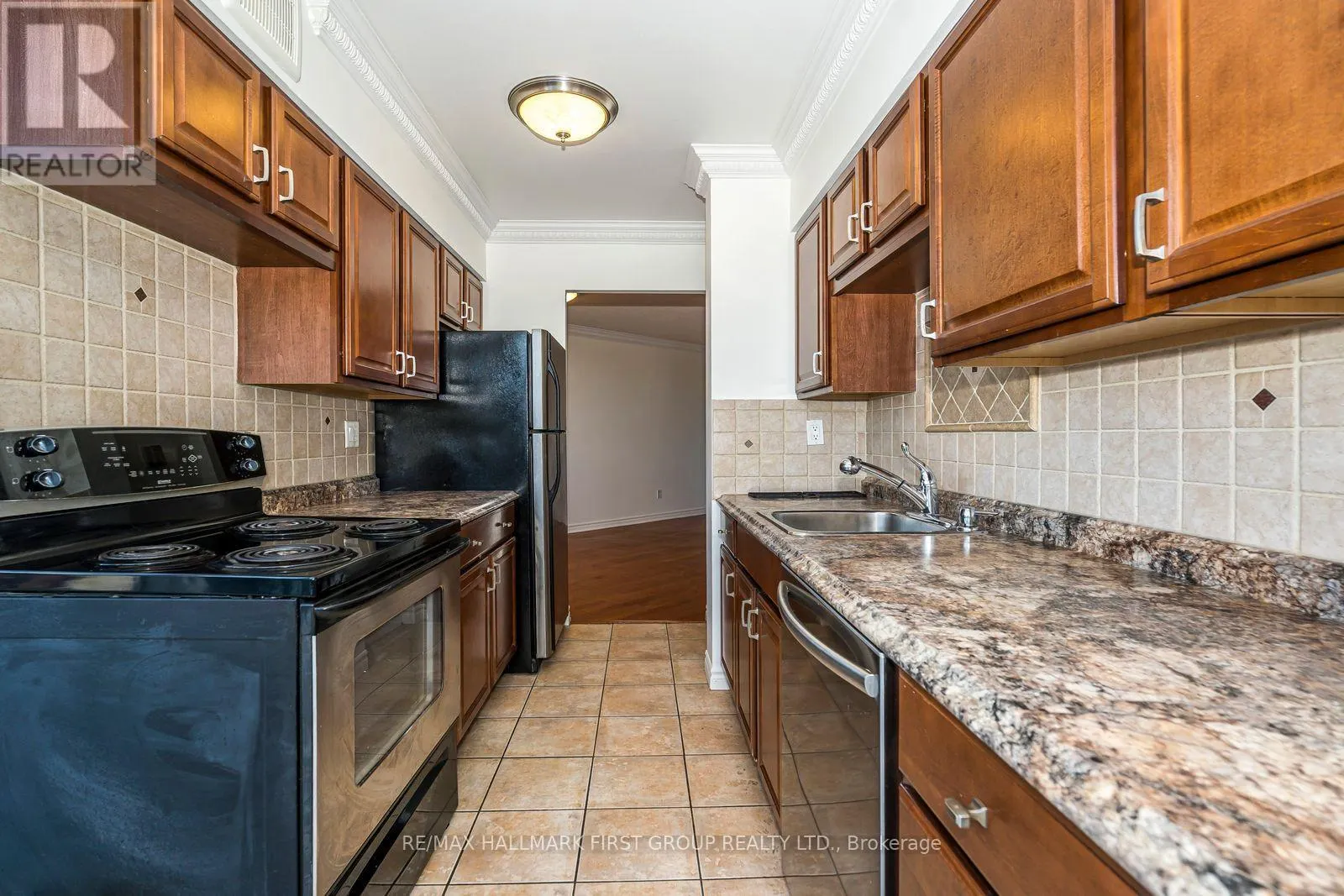 305 - 2 WESTNEY ROAD N ROAD